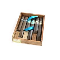 Crowned Heads Sampler La Cosa Nica Seleccion